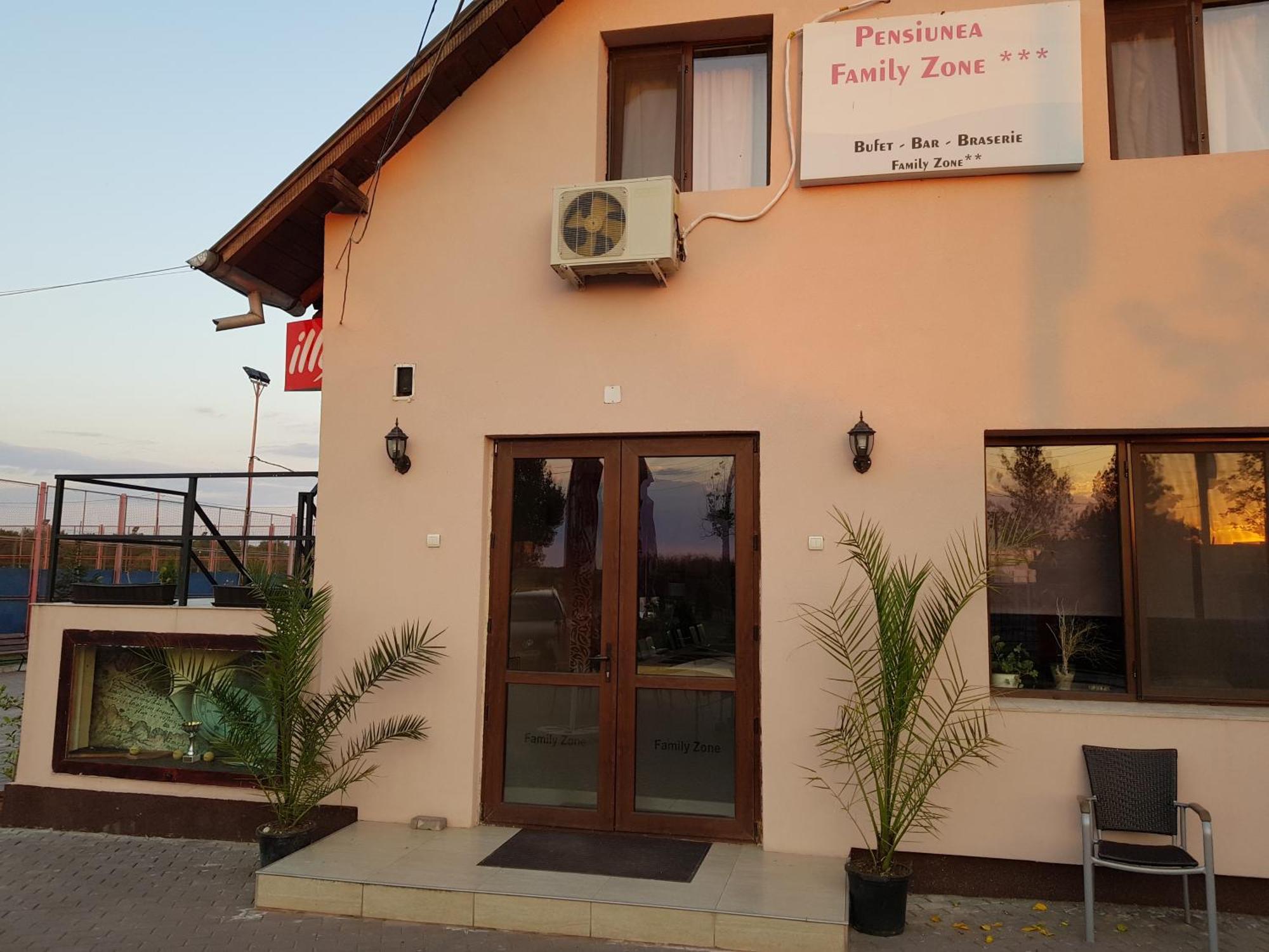 Pensiunea Family Zone Rosiori de Vede Exterior foto